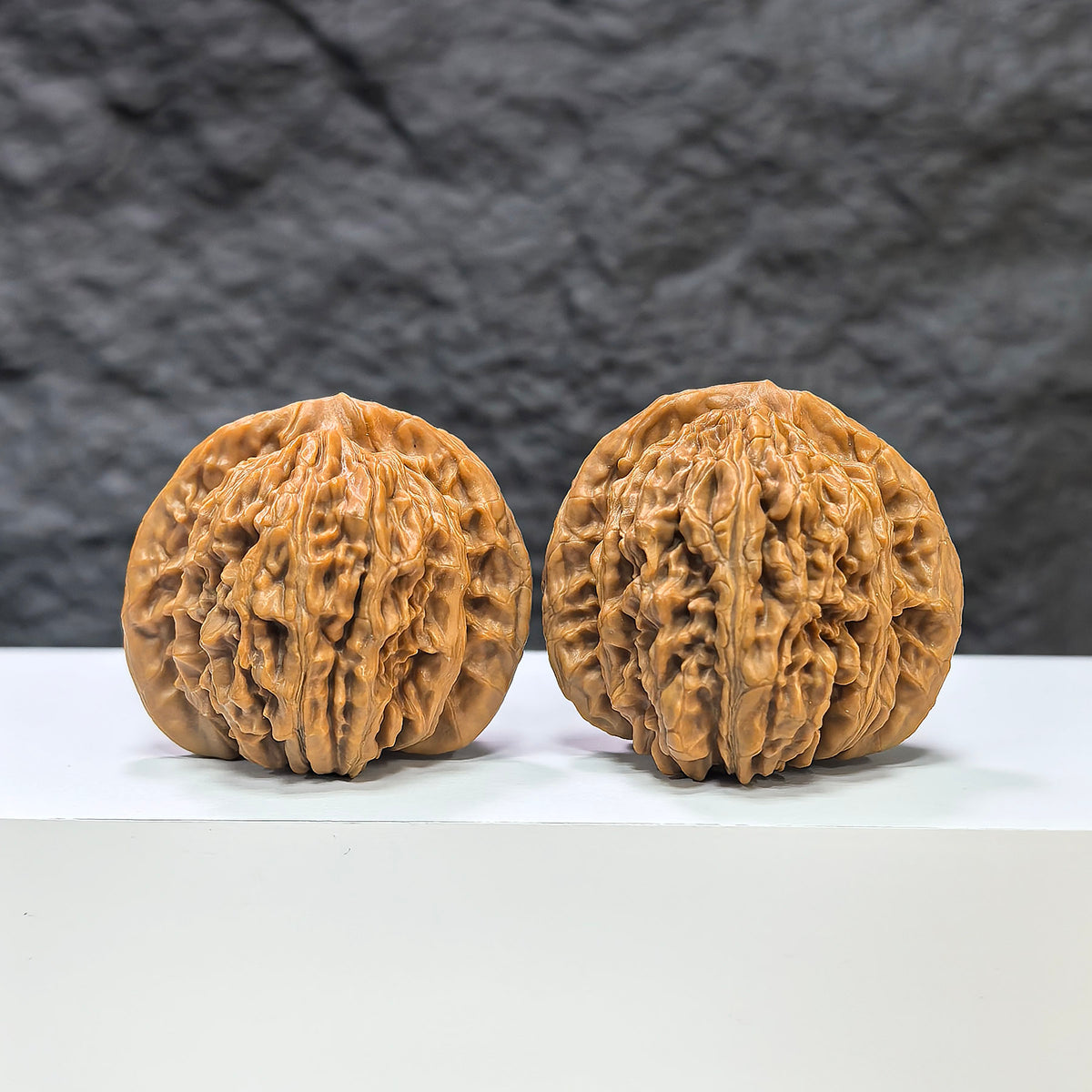 Wenwan Art Sizuolou Classic Wenwan Walnut pair, 41mm x 38mm, featuring polished wood with natural grain and smooth finish.