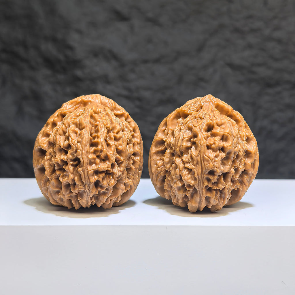 【收藏級】桃心凹底南疆石 文玩核桃 (3.9 × 4.1cm) | [Collector's Grade] Peach Heart Concave Base Nanjiangstone Walnut (3.9 × 4.1cm) - SKU: TXBDNJS-1Z3