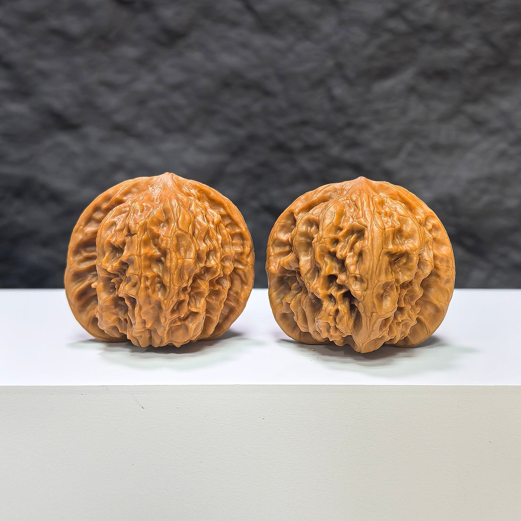 【收藏級】野狼 文玩核桃 (4.0 × 3.8cm) | [Collector's Grade] Wild Wolf Walnut (4.0 × 3.8cm) - SKU: YN-1A5