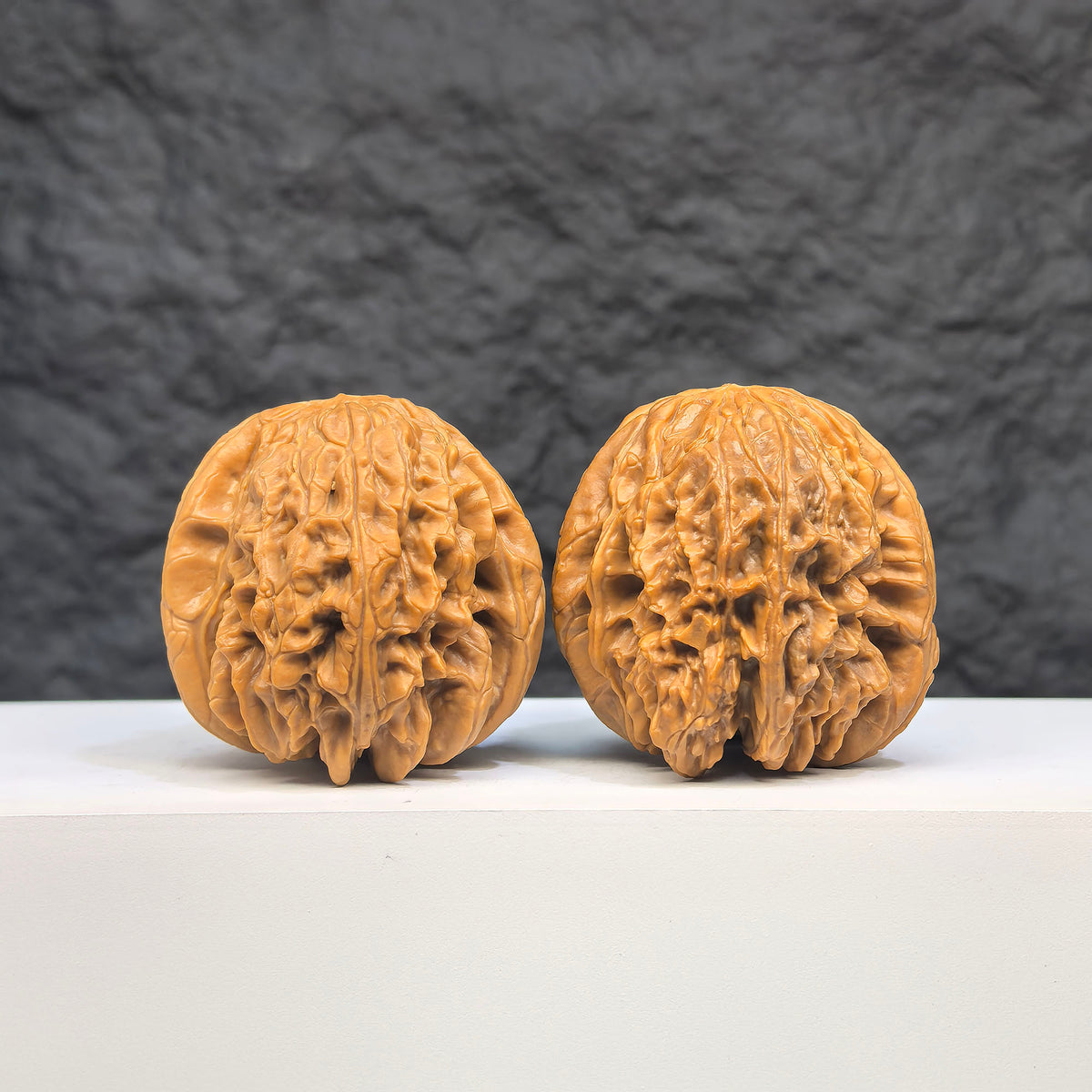 Selected grade Blizzard Wenwan Walnut, 4.1x4.4cm, showcasing smooth texture and natural wood grain from Wenwan Art.