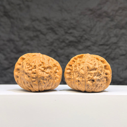 Pair of Wenwan Art Concave Base Pumpkin Pier Wenwan walnuts, deep-base with 40mm x 42mm size, natural stone, detailed craftsmanship.