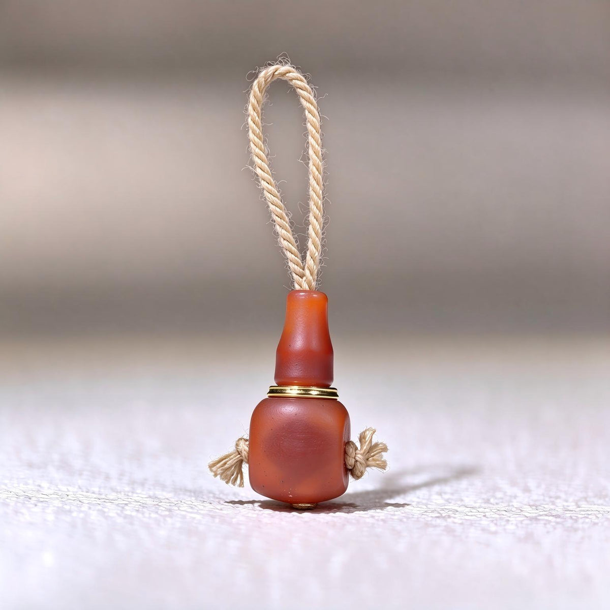 ST-10 | Red Agate Guru Bead - 10.6 mm