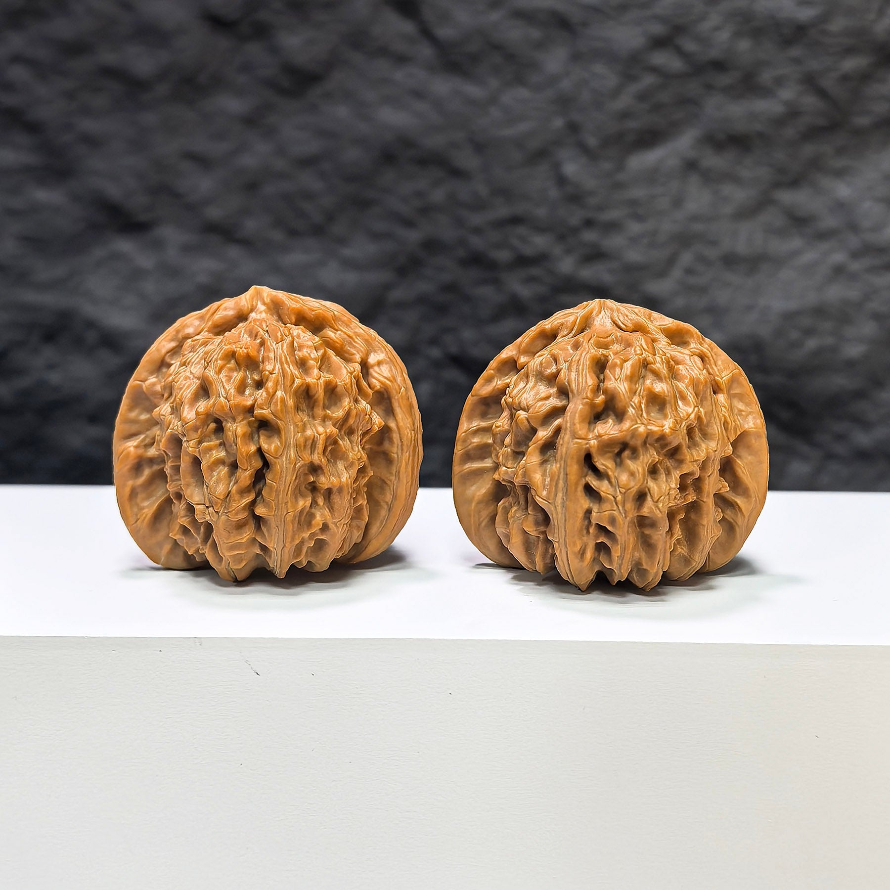【收藏級】球形白獅子 文玩核桃 (4.1 × 4.1cm) | [Collector's Grade] Spherical White Lion Walnut (4.1 × 4.1cm) - SKU: BSZ-1A0