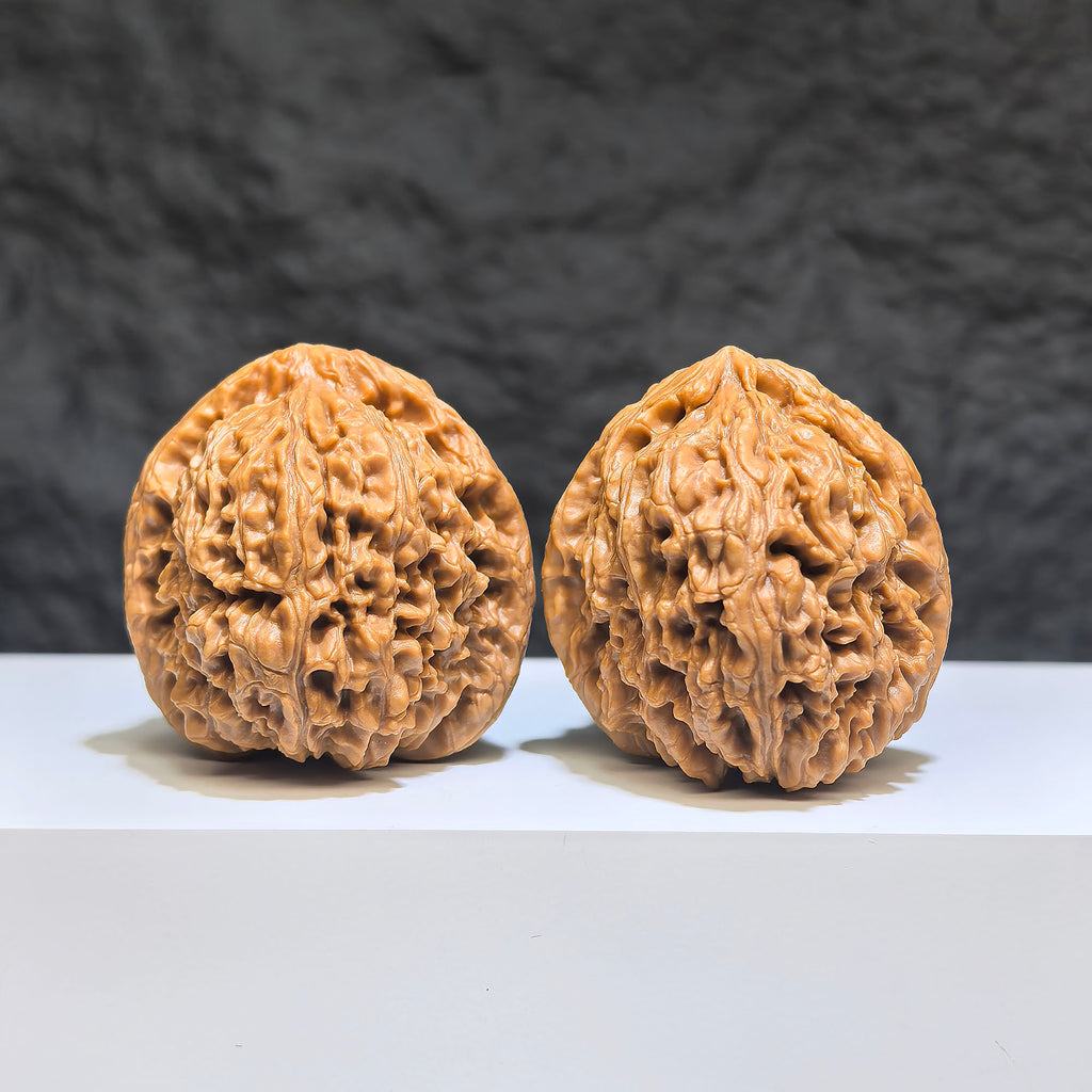【收藏級】桃心凹底南疆石 文玩核桃 (3.9 × 4.1cm) | [Collector's Grade] Peach Heart Concave Base Nanjiangstone Walnut (3.9 × 4.1cm) - SKU: TXBDNJS-1Z3