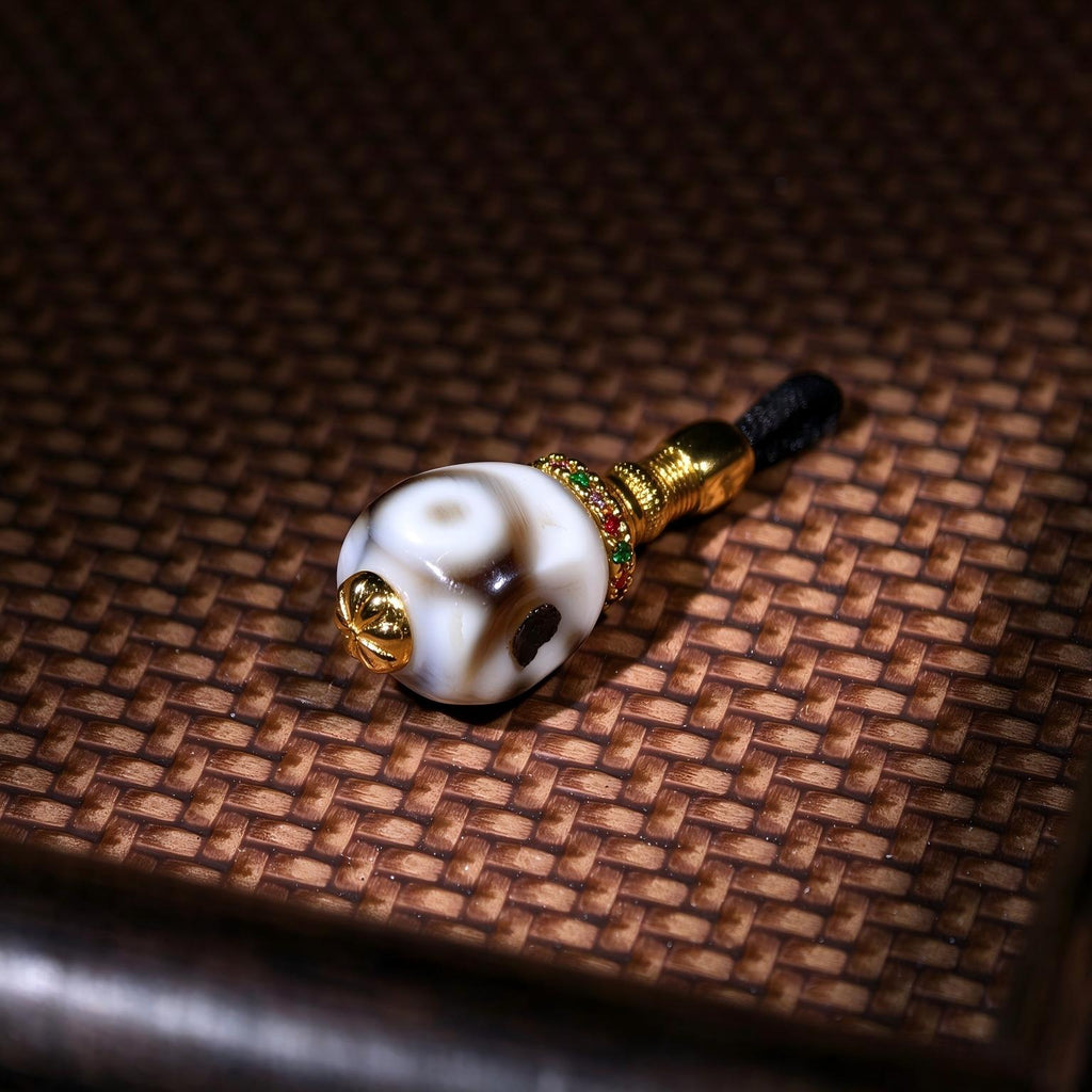ST-12 | Black and White Dzi-Style Guru Bead - 9.1 mm