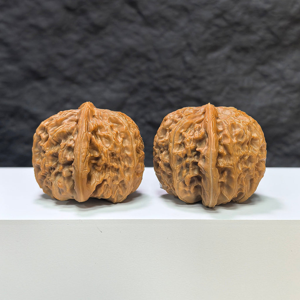 【收藏級】三角白獅子 文玩核桃 (4.4 × 4.3cm) | [Collector's Grade] Tri-Angular White Lion Walnut (4.4 × 4.3cm) - SKU: BSZ-1A2