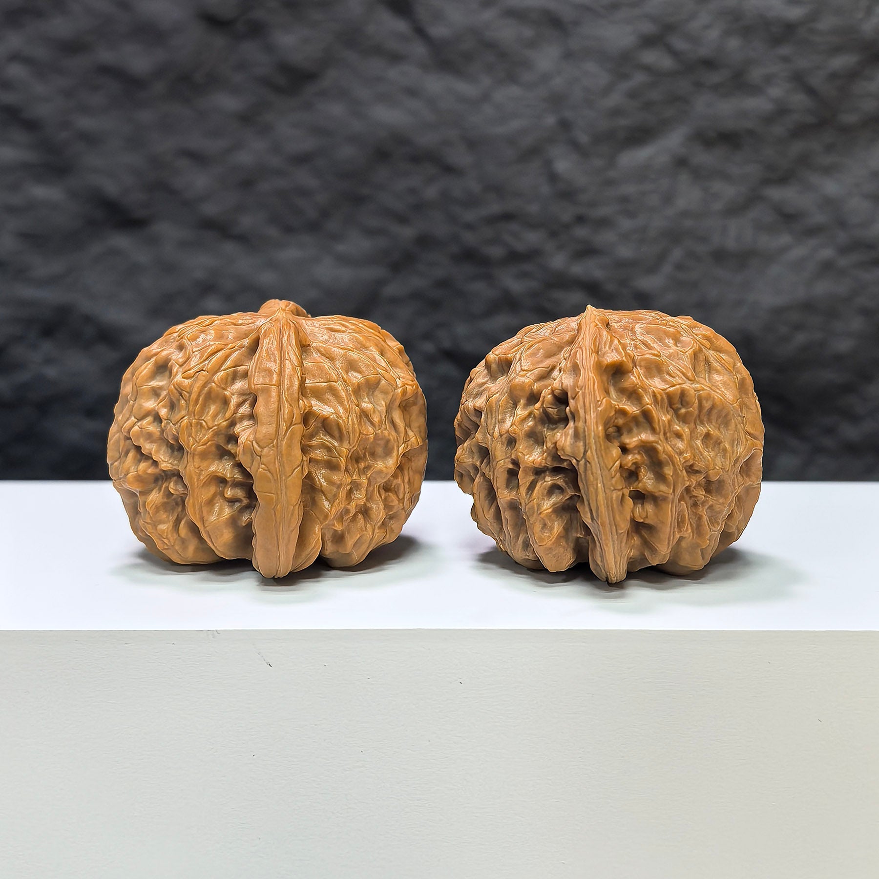 【收藏級】球形白獅子 文玩核桃 (4.4 × 4.3cm) | [Collector's Grade] Spherical White Lion Walnut (4.4 × 4.3cm) - SKU: BSZ-1A1
