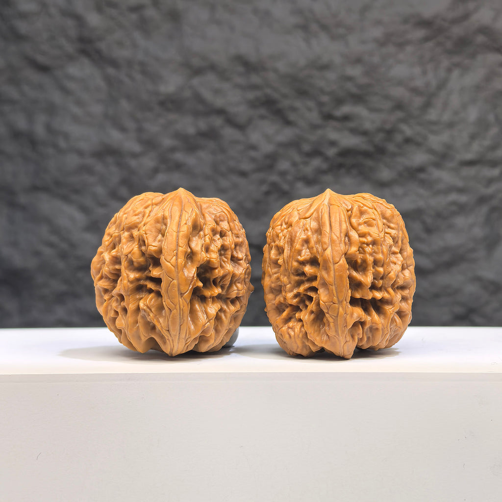 Selected grade Blizzard Wenwan Walnut, 3.4cm, showing smooth surface and natural wood grain from Wenwan Art.