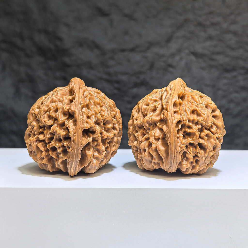 【收藏級】桃心凹底南疆石 文玩核桃 (3.9 × 4.1cm) | [Collector's Grade] Peach Heart Concave Base Nanjiangstone Walnut (3.9 × 4.1cm) - SKU: TXBDNJS-1Z3