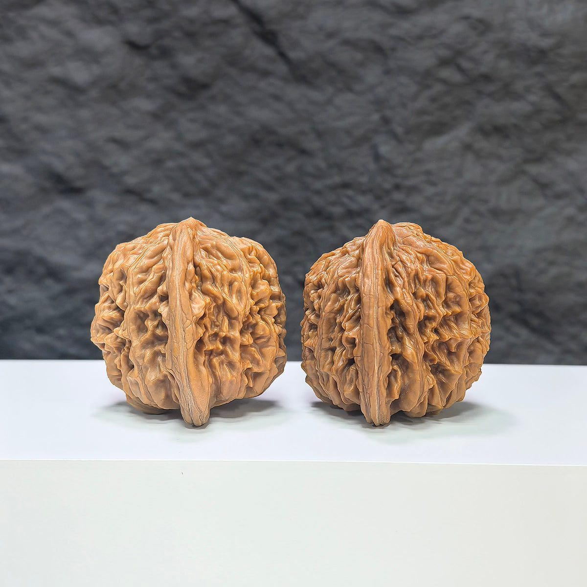 Selected grade Wenwan walnut, four-seat Sizuolou style, measuring 4.2x3.9cm, from Wenwan Art.