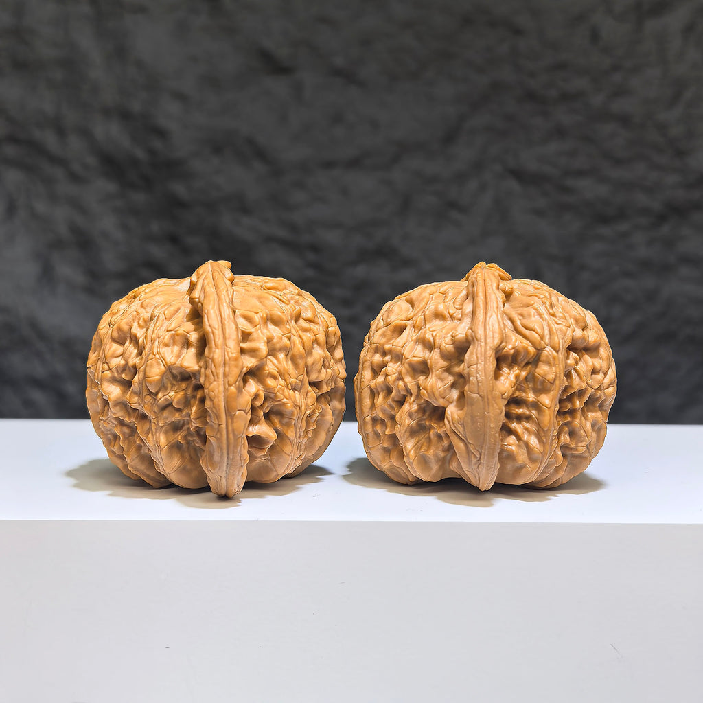 【收藏級】球形白獅子 文玩核桃 (4.3 × 4.2cm) | [Collector's Grade] Spherical White Lion Walnut (4.3 × 4.2cm) - SKU: QXBSZ-1Z2