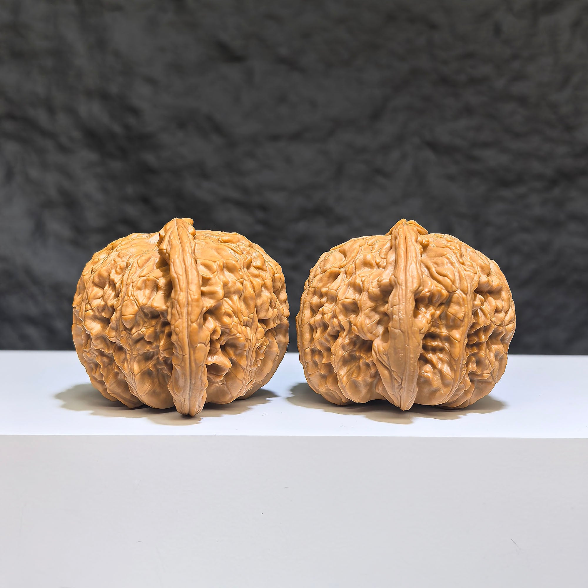 【收藏級】球形白獅子 文玩核桃 (4.3 × 4.2cm) | [Collector's Grade] Spherical White Lion Walnut (4.3 × 4.2cm) - SKU: QXBSZ-1Z2