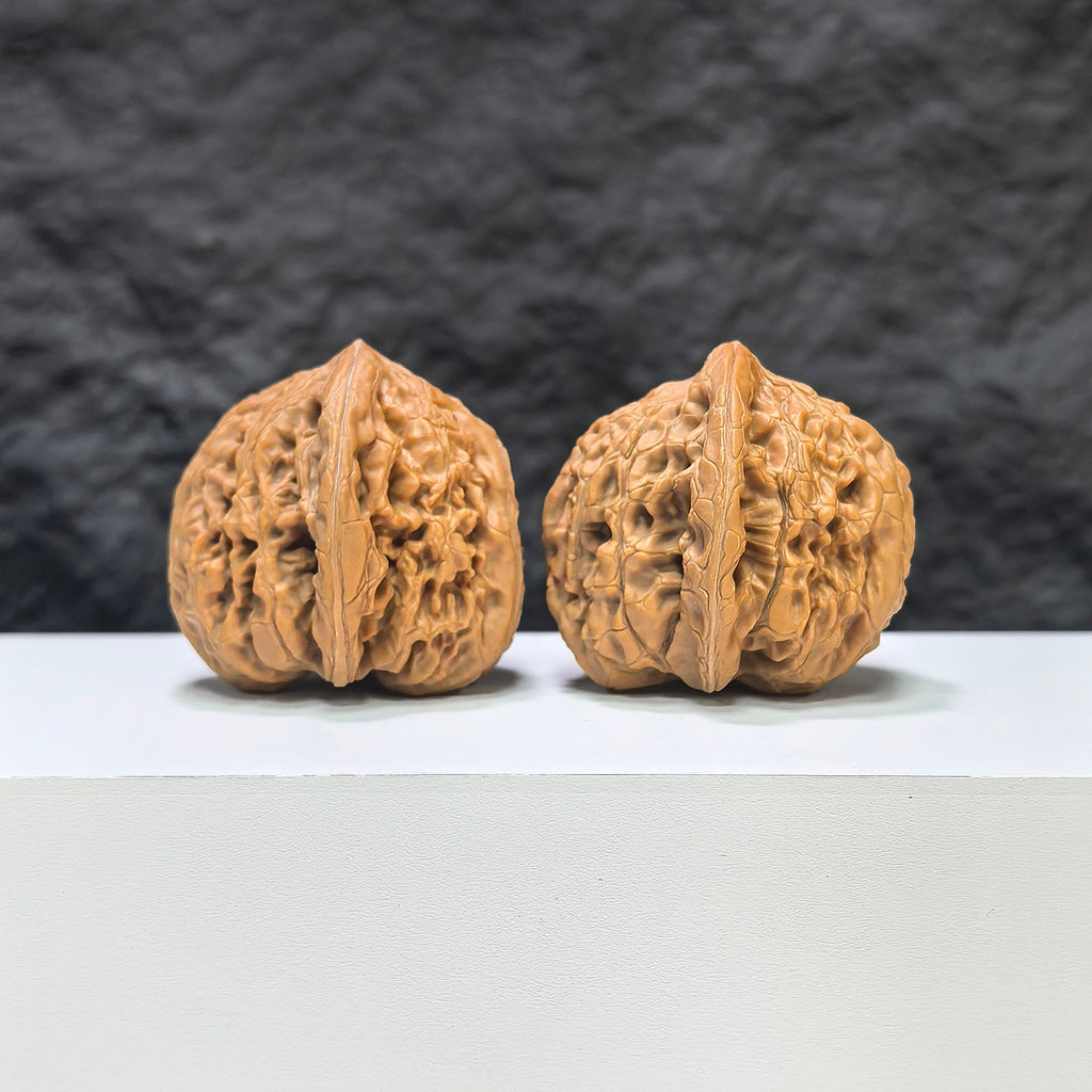 【收藏級】紅錦鯉 文玩核桃 (3.9 × 4.1cm) | [Collector's Grade] Red Koi Walnut (3.9 × 4.1cm) - SKU: HJL-1C9