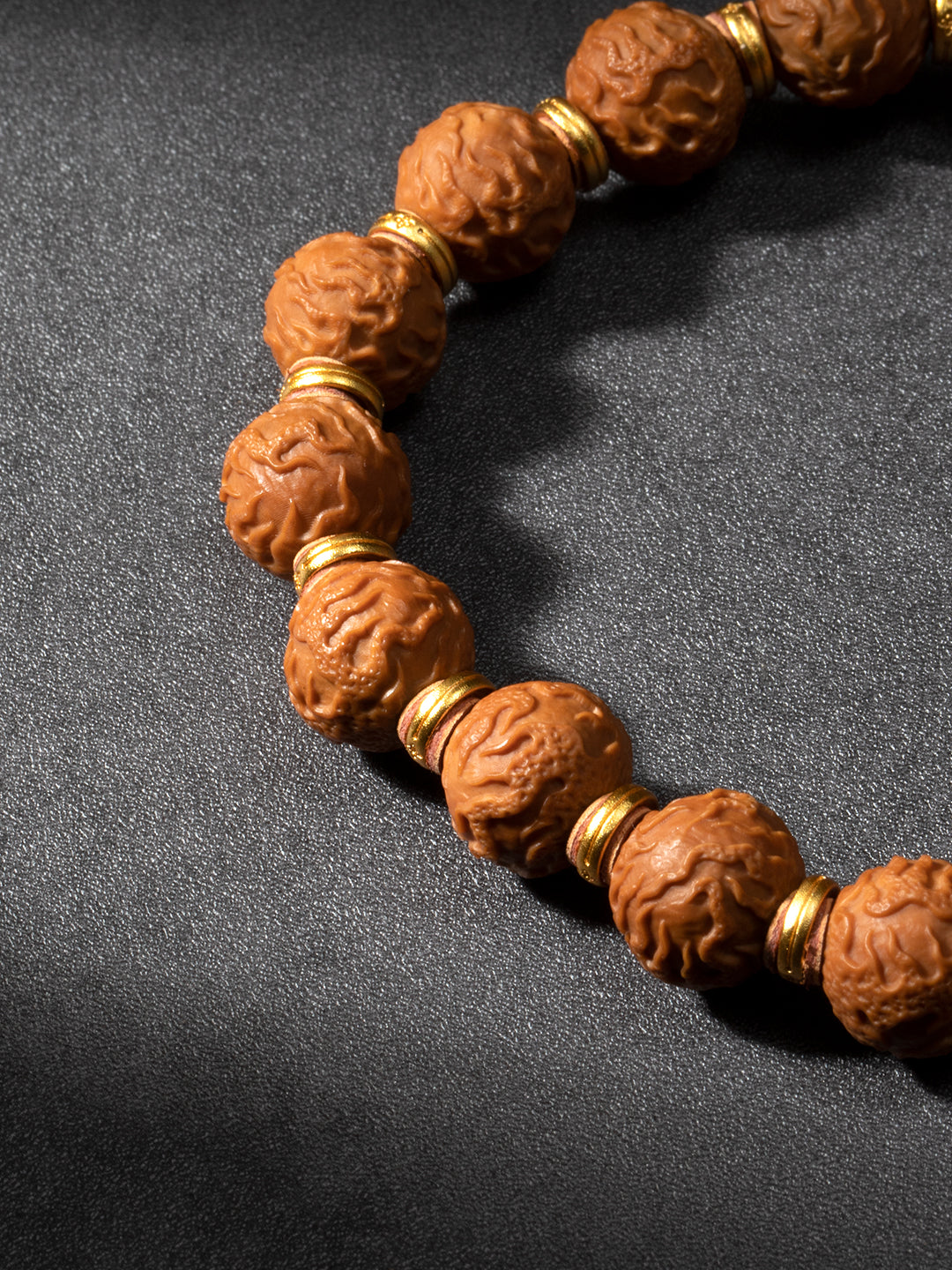 [Zen Collection] Carved Monkey Head Walnut Bracelet w/ Adjustable Sliding Knot - "Ding Feng Zhu" Wind-Calming Pearl Motif (1.2cm / Brass Spacers) | 精工猴頭核桃雕刻手串「定風珠」1.2cm 可調節鬆緊結 禪意文玩手串