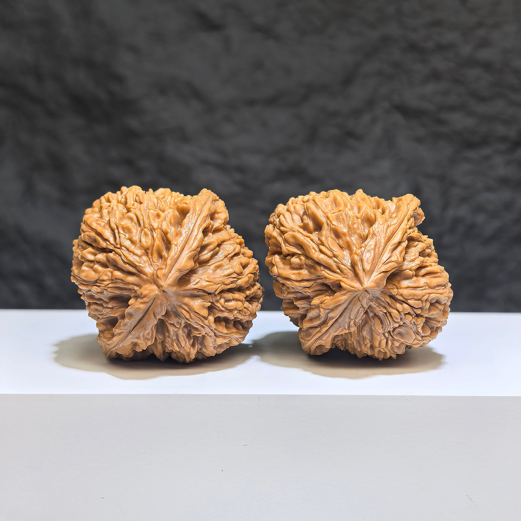【收藏級】桃心凹底南疆石 文玩核桃 (3.9 × 4.1cm) | [Collector's Grade] Peach Heart Concave Base Nanjiangstone Walnut (3.9 × 4.1cm) - SKU: TXBDNJS-1Z3