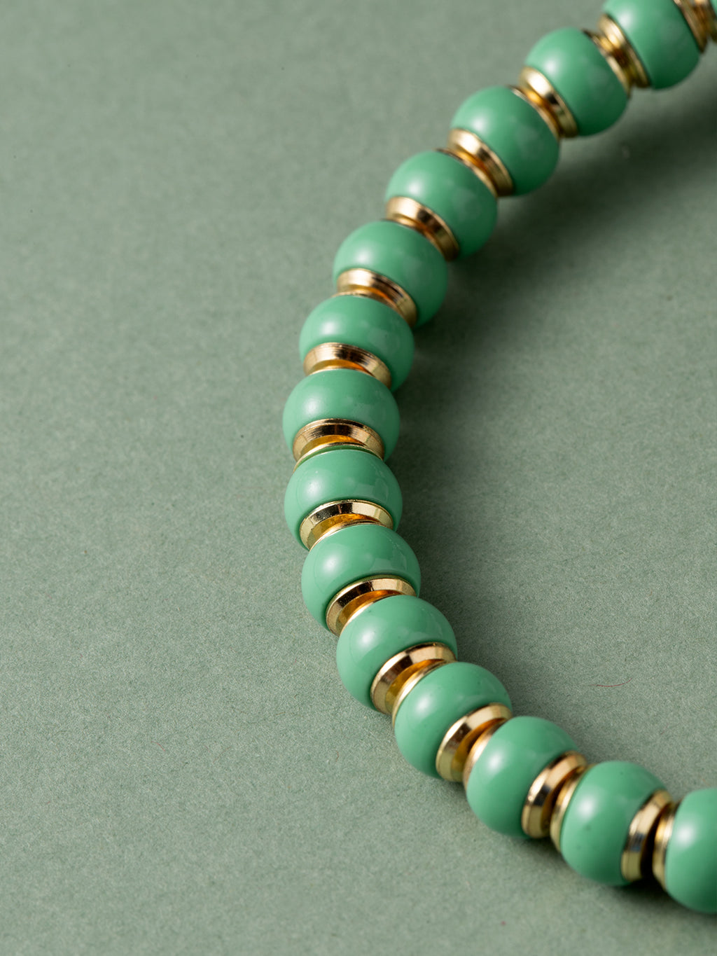 [Zen Collection] "Lumière" Turquoise Bead Bracelet w/ 18K Gold-Plated Brass Spacers (7mm) | 琉光綠松石手串 7mm 銅鍍金隔片 優雅疊戴時尚手鍊