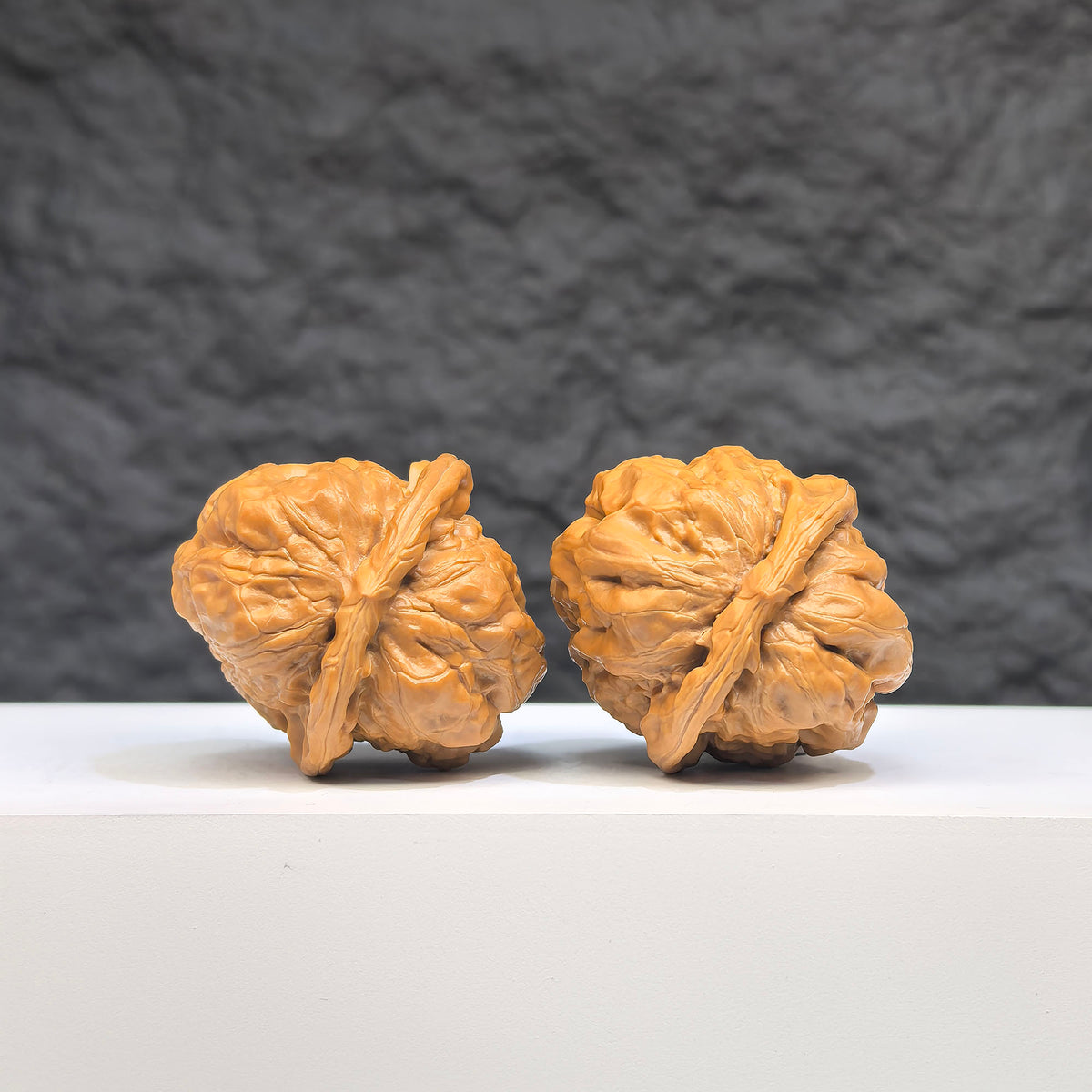Wenwan Art Toad Crystal Frog Wenwan Walnut pair, 32x36mm, detailed carved water crystal frogs for collectors and display.