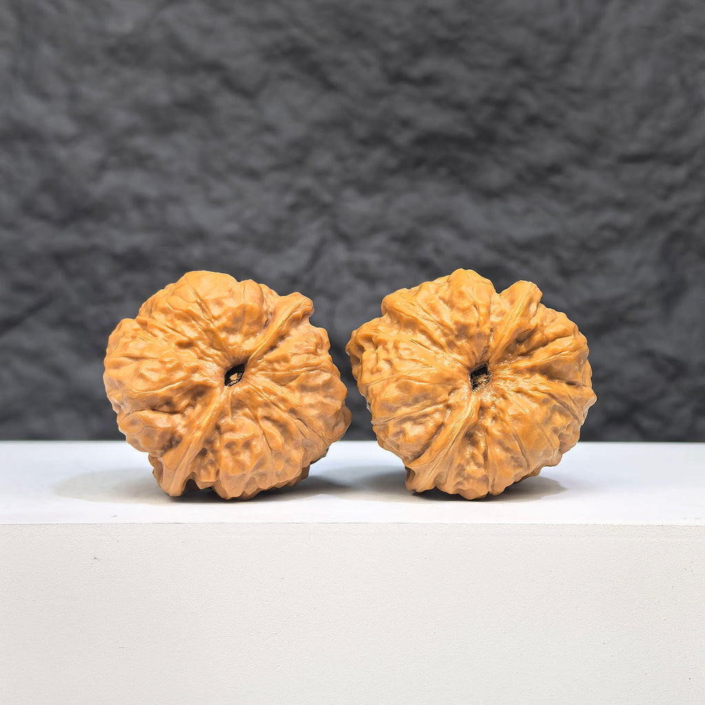 Wenwan Art Toad Crystal Frog Wenwan Walnut pair, 32mm x 34mm, detailed carved water crystal frogs for collector display.
