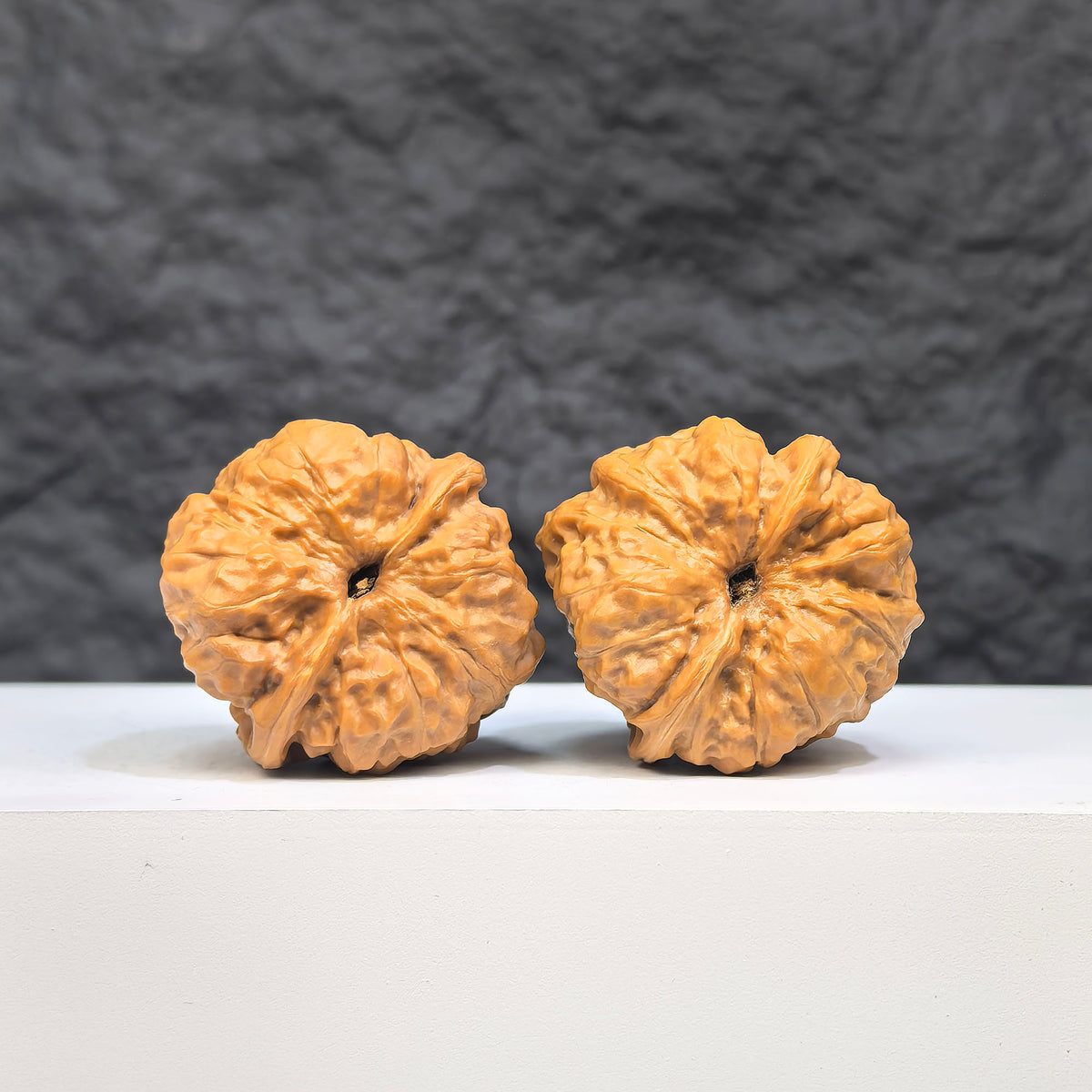 Wenwan Art Toad Crystal Frog Wenwan Walnut pair, 32mm x 34mm, detailed carved water crystal frogs for collector display.