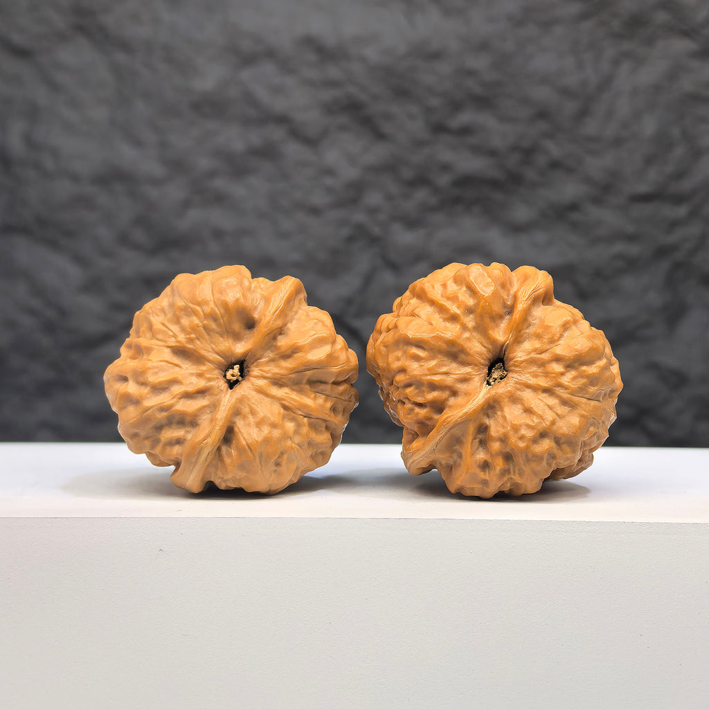 Wenwan Art Toad Crystal Frog Wenwan Walnut pair, 36mm x 39mm, carved stone figurines with intricate details and natural crystal appearance.
