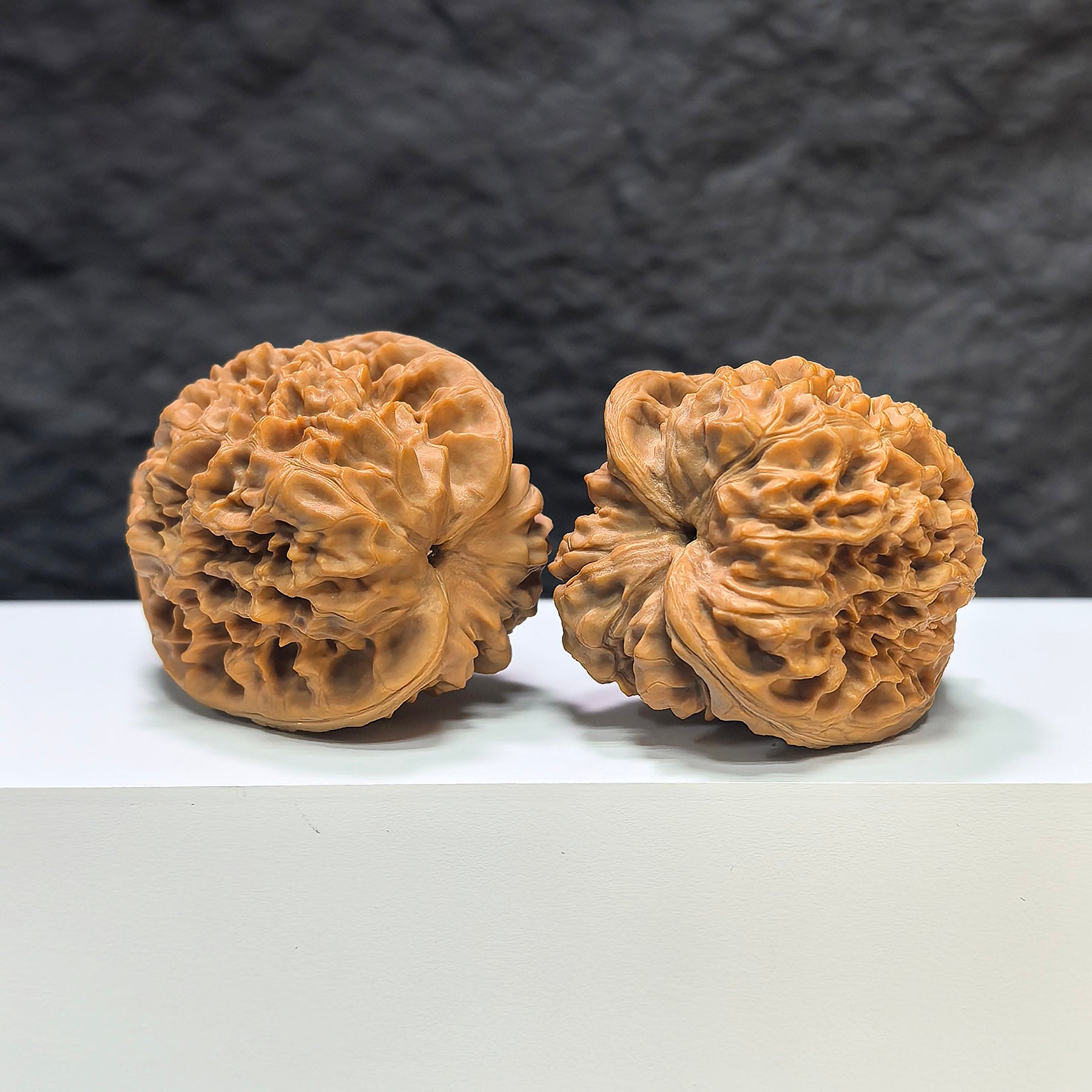 【收藏級】麒麟紋 文玩核桃 (4.3 × 4.0cm) | [Collector's Grade] Kylin Texture Walnut (4.3 × 4.0cm) - SKU: QLW-1A6