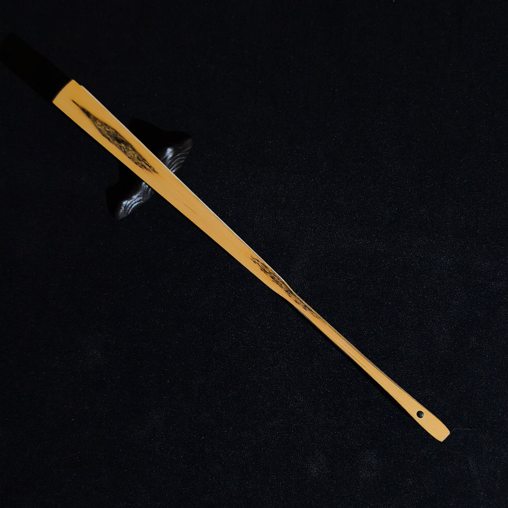 [Master Lingyan Handcrafted] Premium Jade Bamboo Folding Fan - "Beauty Shoulder" Antique Square Head (9.5 Inch / 18 Ribs) | 非遺匠人凌顏手作 9.5寸18方2.0玉竹摺扇（美人肩/古方頭）