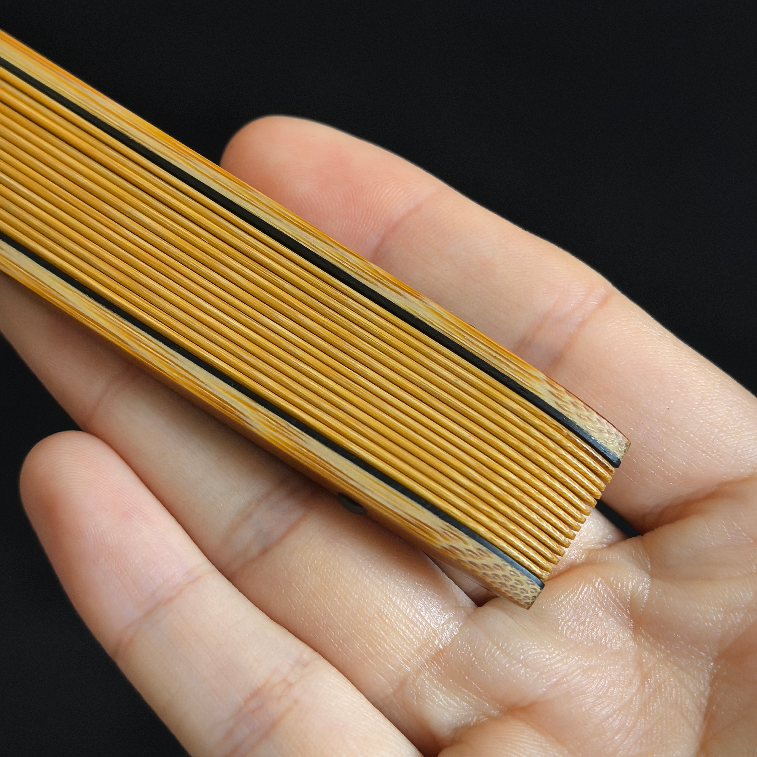 [Master Ye Yifei] Aged Sichuan Jade Bamboo Fan w/ Dual Ebony Accent - "Beauty Shoulder" Mantis Leg & Magnolia Head (9.5 Inch / 16 Ribs) | 葉逸飛手作 老川料玉竹雙合青 螳螂腿美人肩玉蘭頭 9.5寸16方2.0