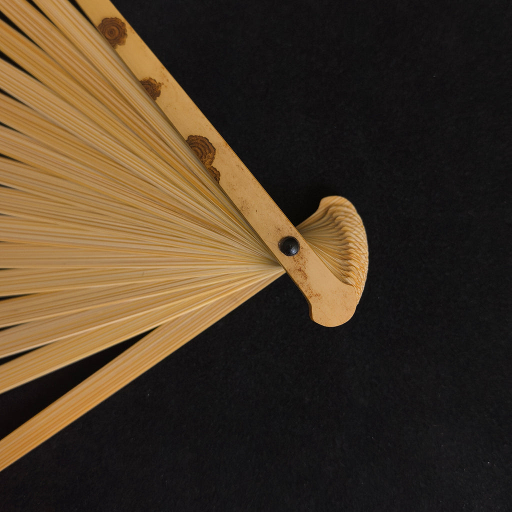 [Master Shen Changrong] Yunfei Cloud-Spotted Bamboo Fan - Qing-Dynasty "Temple Gate" & Horse Tooth Head (9.5 Inch / 16 Ribs) | 安吉沈昌榮手作 雲妃竹 清式廟門 馬牙頭 9.5寸16方2.0
