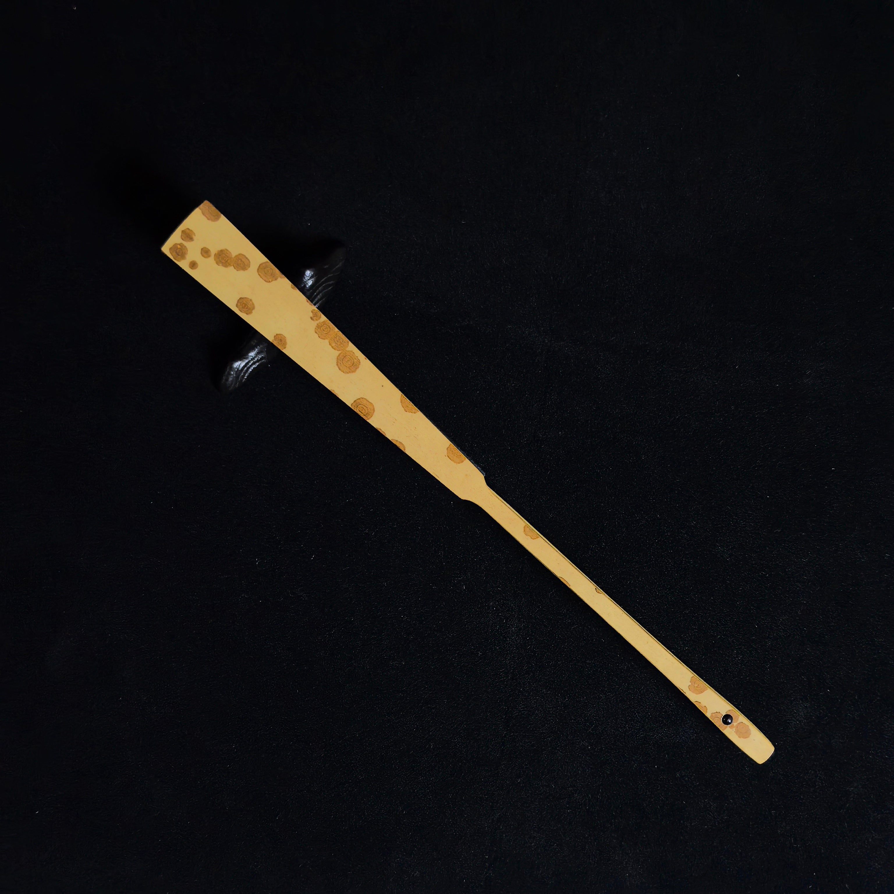 [Master Xu Linyang] Lüchun Yunfei Bamboo Fan w/ Black Gold-Flecked Paper - "Temple Gate" Shovel Shoulder & Antique Square Head (8.5 Inch / 11 Ribs / 2.5 Profile) | 徐林陽手作 綠春雲妃雙合鏟子廟門肩古方頭 8.5寸11方2.5（黑灑金扇面）