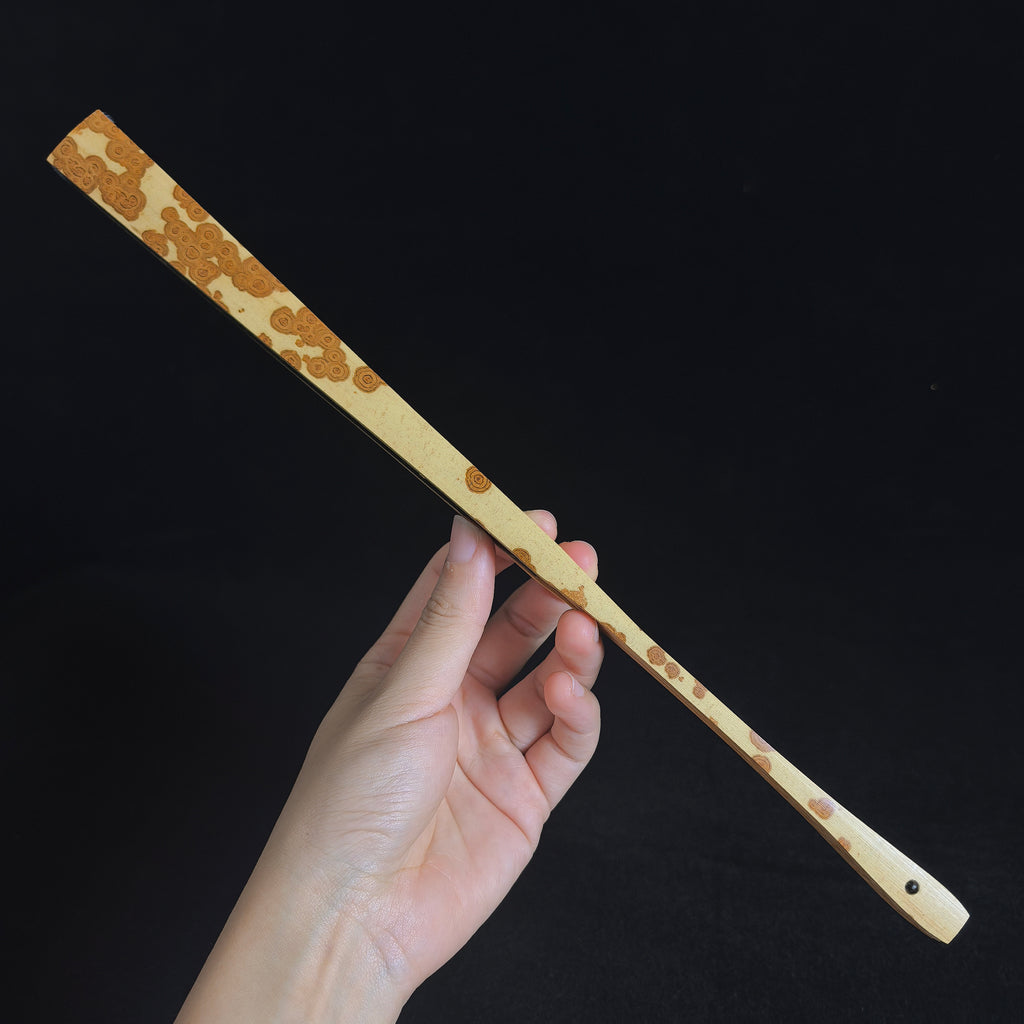 [Master Zou Chunming] Yunfei Bamboo Fan w/ Black Gold-Flecked Paper - "Beauty Shoulder" Ban-Qin Antique Square Head (9.5 Inch / 16 Ribs) | 鄒春明手作 雲妃竹雙合青 美人肩半琴古方頭 9.5寸16方2.0（黑灑金扇面）