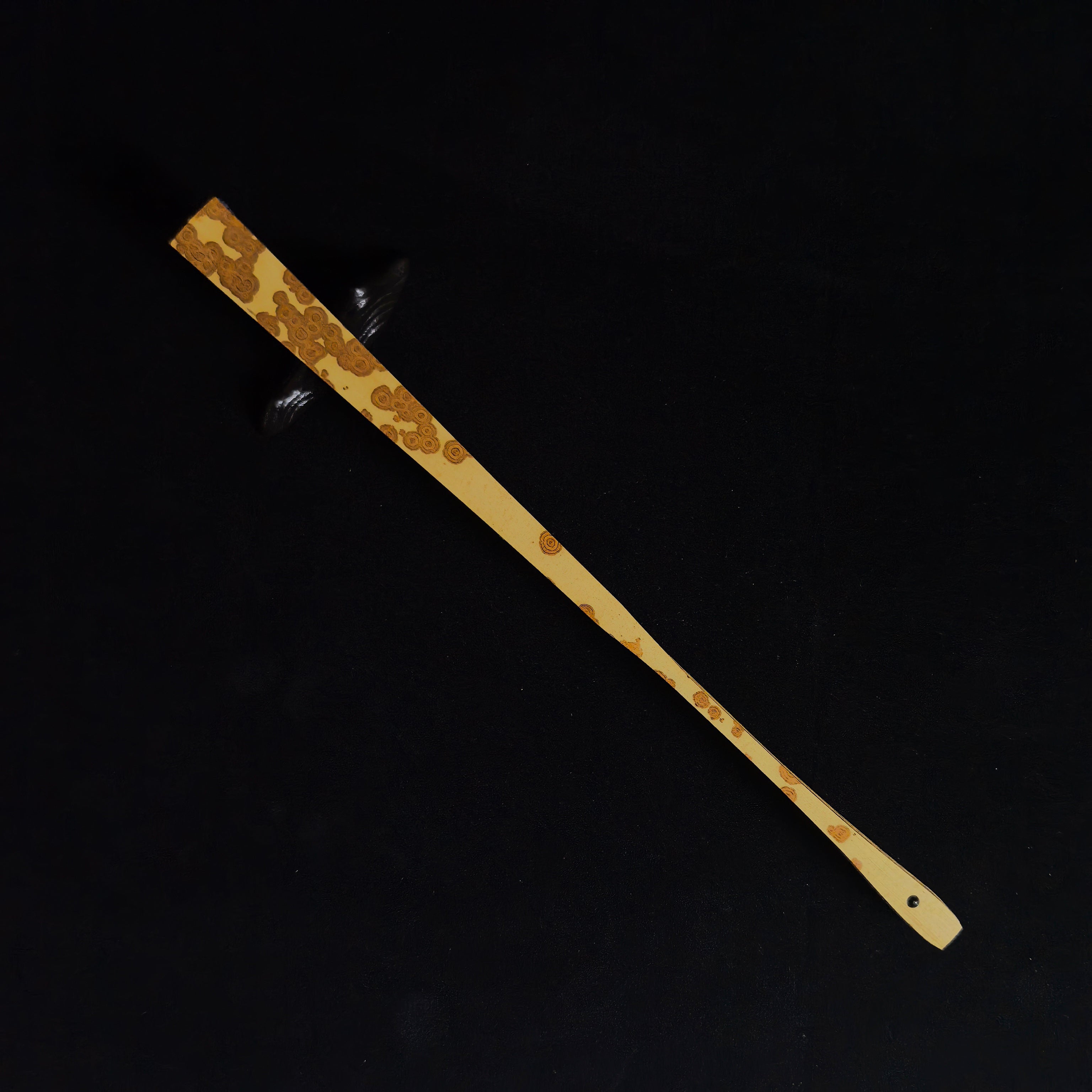 [Master Zou Chunming] Yunfei Bamboo Fan w/ Black Gold-Flecked Paper - "Beauty Shoulder" Ban-Qin Antique Square Head (9.5 Inch / 16 Ribs) | 鄒春明手作 雲妃竹雙合青 美人肩半琴古方頭 9.5寸16方2.0（黑灑金扇面）