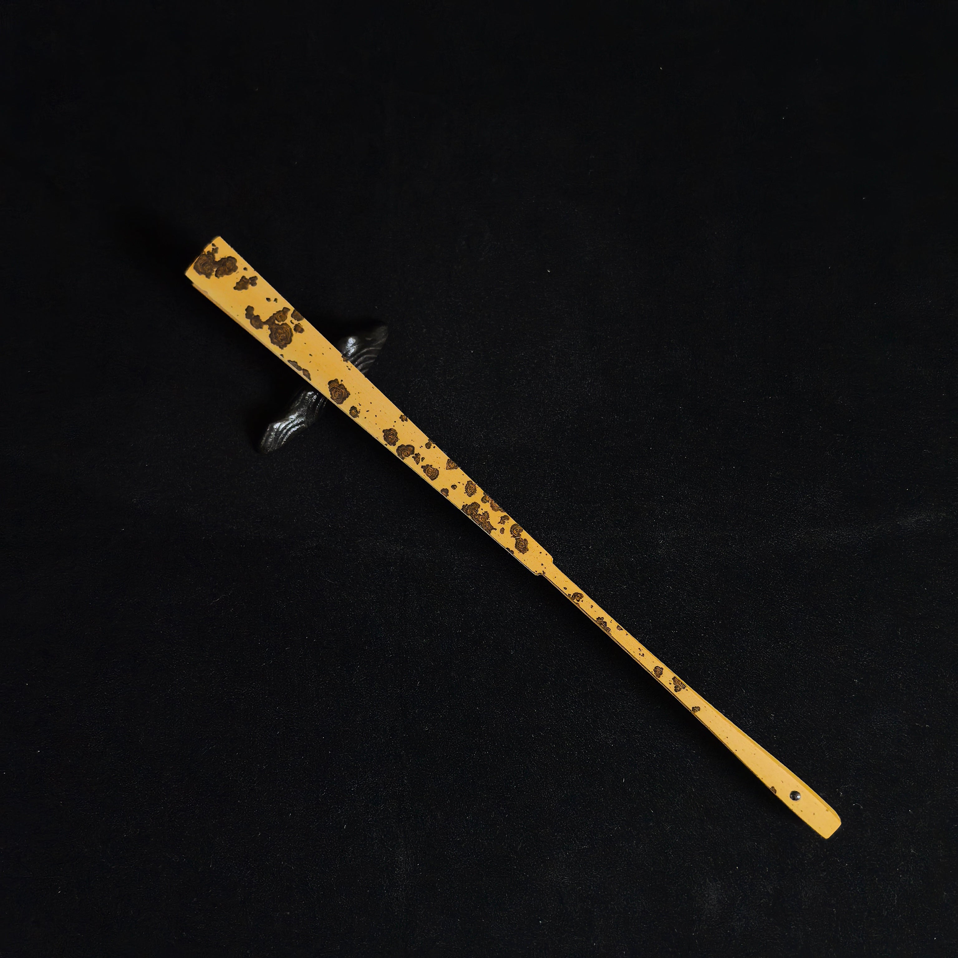 [Master Zhang Wen'an] Malipo Purple-Pattern Aged Yunfei Bamboo Fan - Qing "Temple Gate" & Antique Square Head (9.5 Inch / 16 Ribs) | 張文安手作 麻栗坡紫花老雲妃 廟門肩古方頭 9.5寸16方2.0
