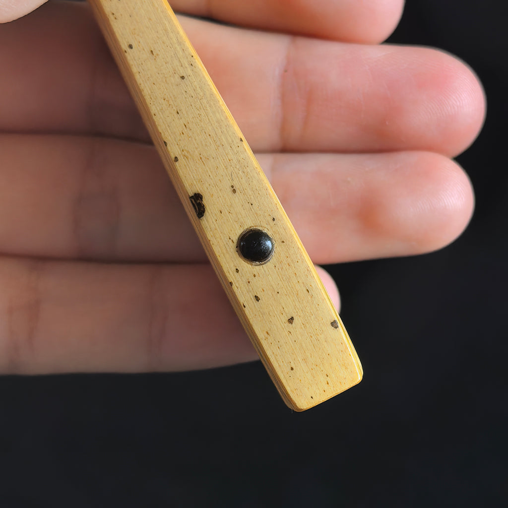 [Master Zhang Wen'an] Malipo Purple-Pattern Aged Yunfei Bamboo Fan - Qing "Temple Gate" & Antique Square Head (9.5 Inch / 16 Ribs) | 張文安手作 麻栗坡紫花老雲妃 廟門肩古方頭 9.5寸16方2.0