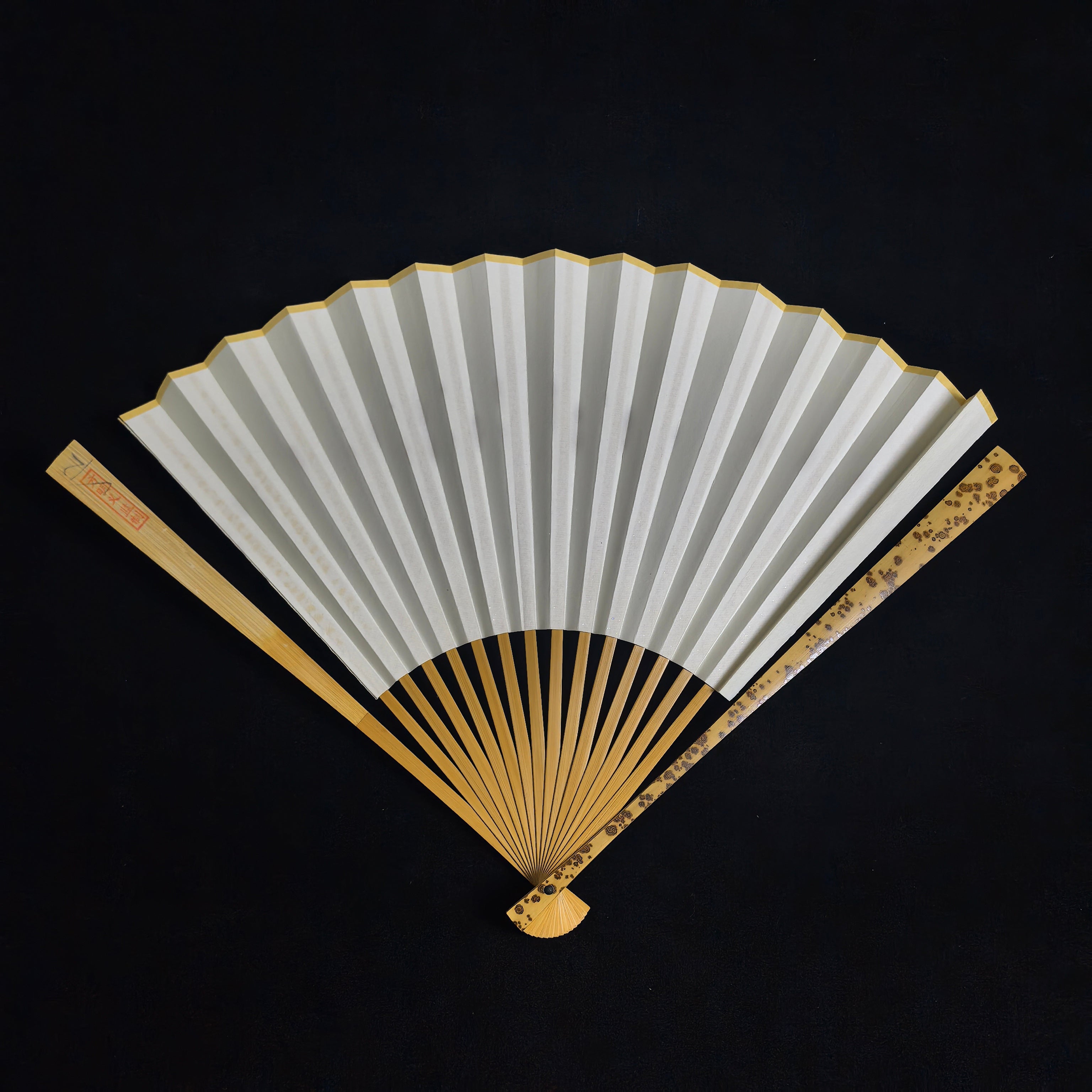 [Supervised by Master Fang Mingyi] Lüchun Yunfei Bamboo Fan - "Lantern Pole" Straight Square Head (9.5 Inch / 16 Ribs) | 方明義監製 雲妃綠春挑灯直方頭 9.5寸16方2.0