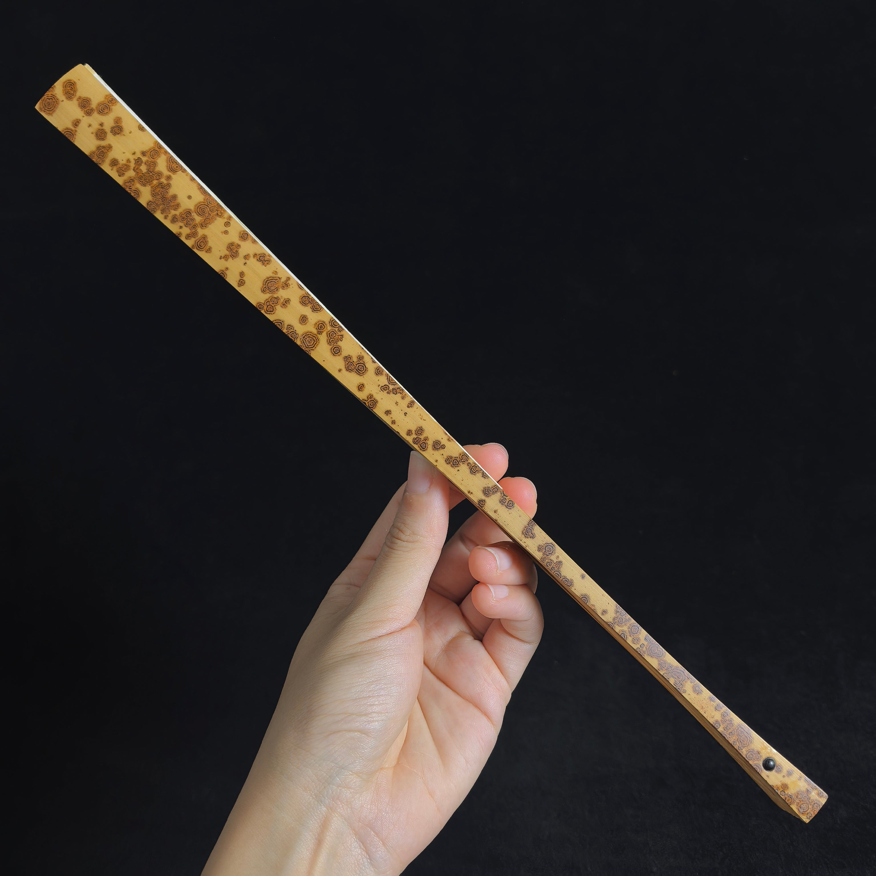 [Supervised by Master Fang Mingyi] Lüchun Yunfei Bamboo Fan - "Lantern Pole" Straight Square Head (9.5 Inch / 16 Ribs) | 方明義監製 雲妃綠春挑灯直方頭 9.5寸16方2.0
