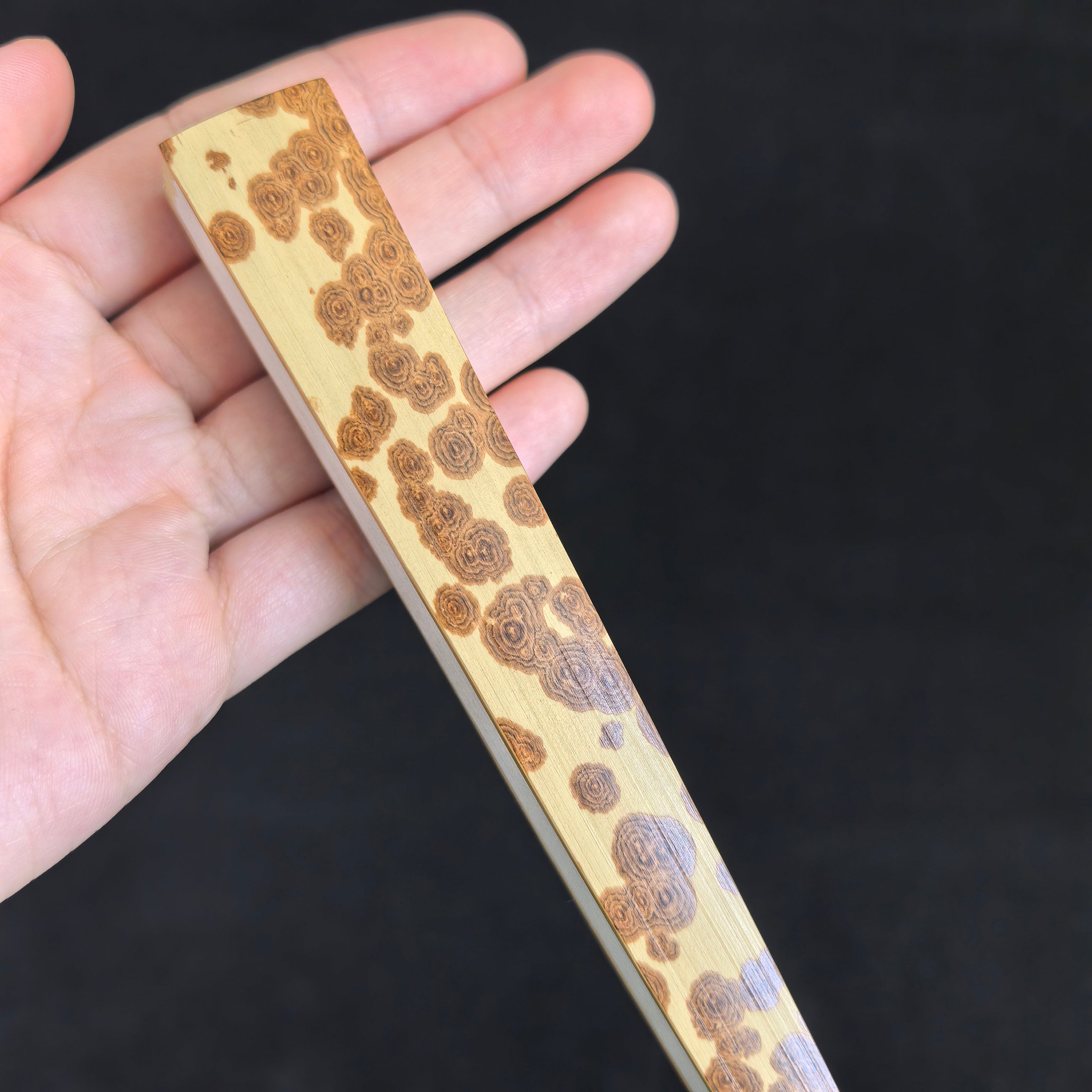 [Master Zhou Jian] Aged Meilu Spotted Bamboo Fan - "Lantern Pole" Straight Square Head (9.5 Inch / 16 Ribs) | 周健手作 老梅麓斑竹挑灯直方頭 9.5寸16方2.0