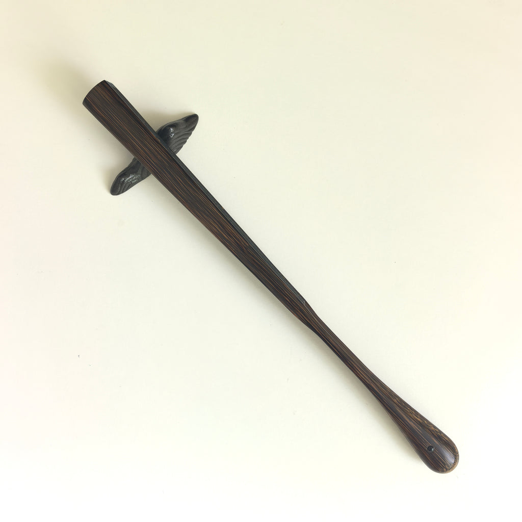 [Master Yu Sihai] Handcrafted Vietnam Black Palm Wood Fan w/ Black Gold-Flecked Paper - "Beauty Shoulder" Large Eggplant Head (9.5 Inch / 18 Ribs) | 余四海手作 越南黑棕 美人肩大茄頭 9.5寸18方2.0（黑灑金扇面）