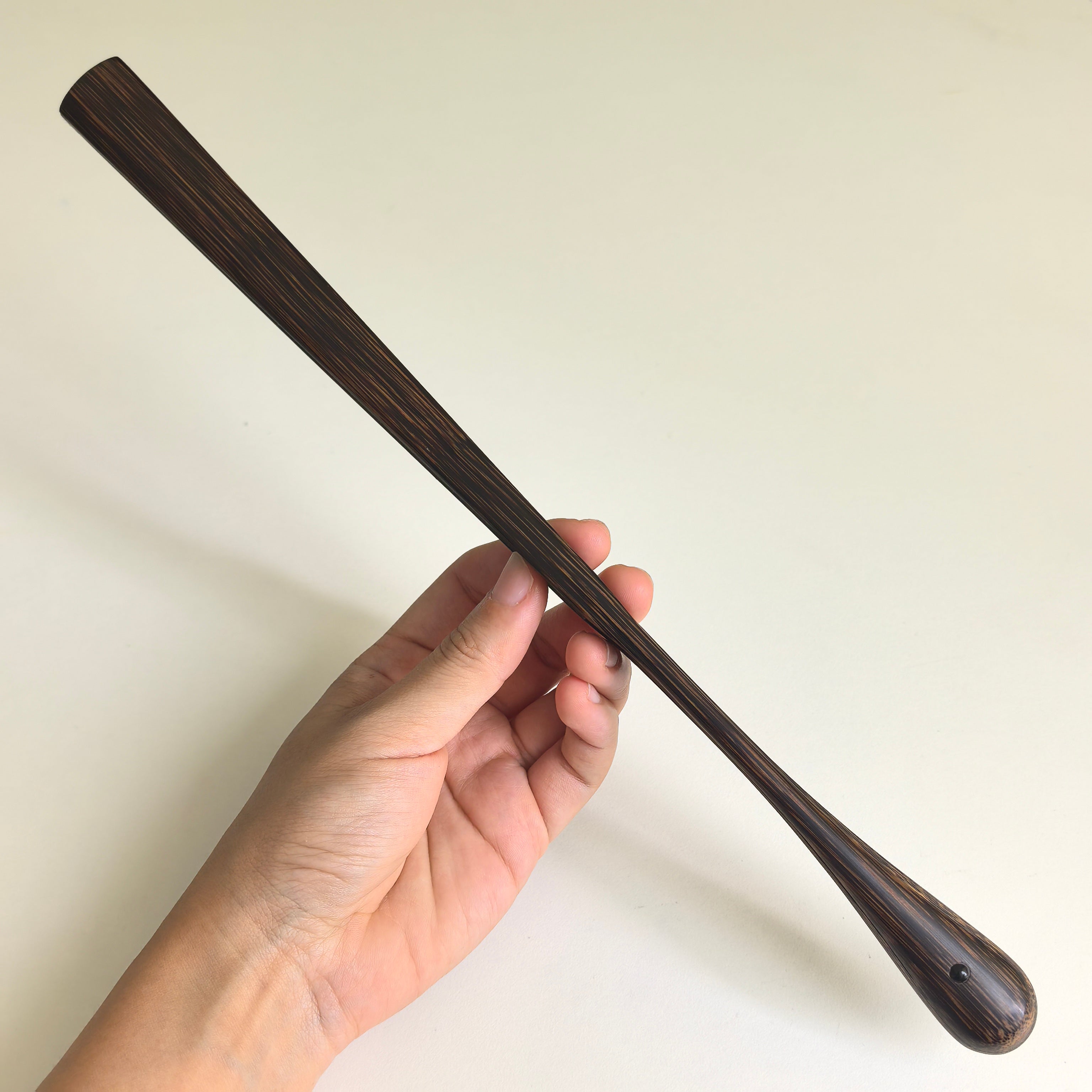 [Master Yu Sihai] Handcrafted Vietnam Black Palm Wood Fan w/ Black Gold-Flecked Paper - "Beauty Shoulder" Large Eggplant Head (9.5 Inch / 18 Ribs) | 余四海手作 越南黑棕 美人肩大茄頭 9.5寸18方2.0（黑灑金扇面）