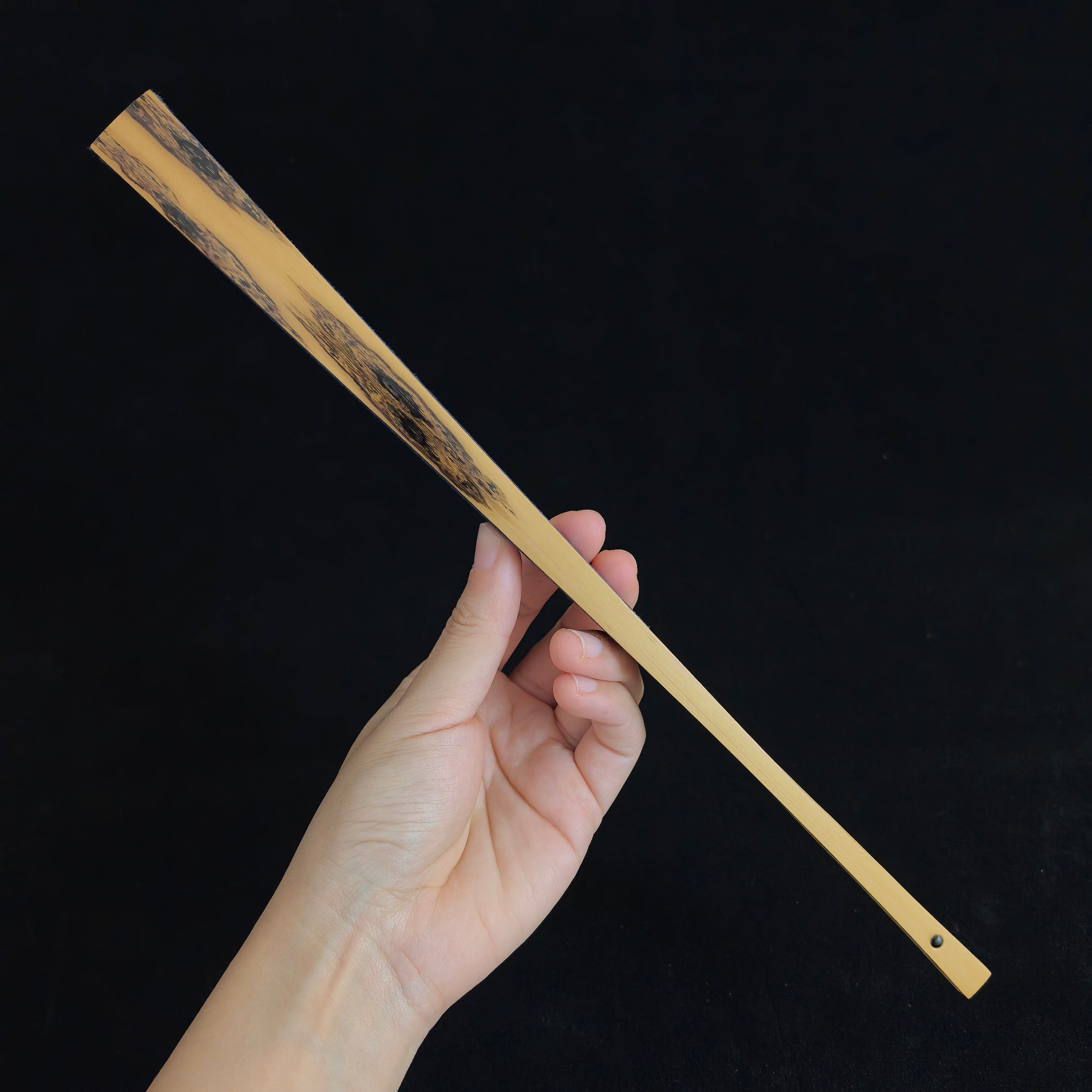 [Master Shen Changrong] Peeled Black Phoenix-Eye Bamboo Fan w/ Blue Gold-Flecked Paper - "Lantern Pole" Straight Square Head (9.5 Inch / 18 Ribs) | 沈昌榮手作 黑鳳眼（去皮）藍灑金扇面 無肩挑燈直方頭 9.5寸18方2.0