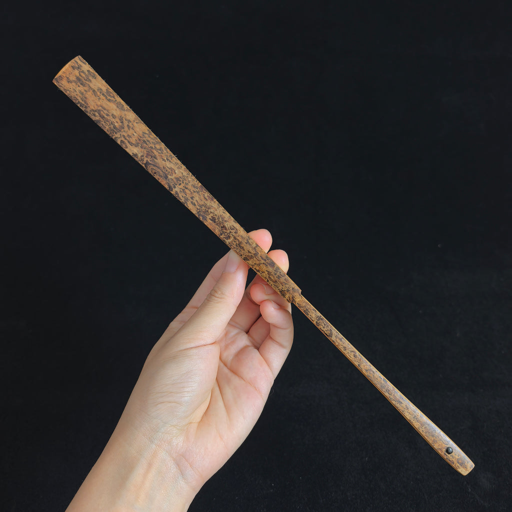 [Master Wu Shengfu] Rare 1st-Gen "Ghost Face" Bamboo Fan - Qing "Temple Gate" & Antique Square Head (9.0 Inch / 16 Ribs) | 吳勝富手作 稀缺初代鬼臉斑竹 廟門肩古方頭 9寸16方2.0