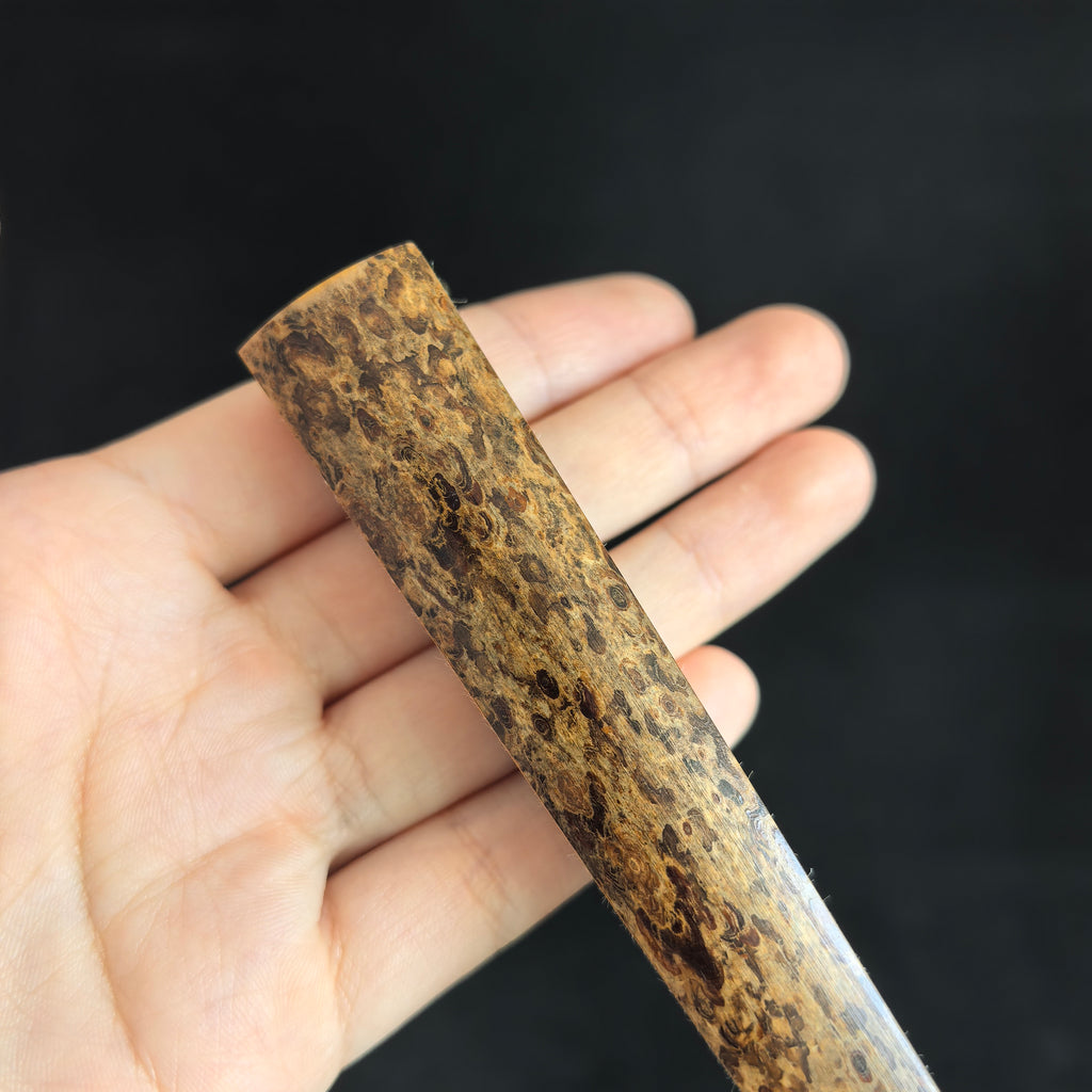 [Master Wu Shengfu] Rare 1st-Gen "Ghost Face" Bamboo Fan - Qing "Temple Gate" & Antique Square Head (9.0 Inch / 16 Ribs) | 吳勝富手作 稀缺初代鬼臉斑竹 廟門肩古方頭 9寸16方2.0