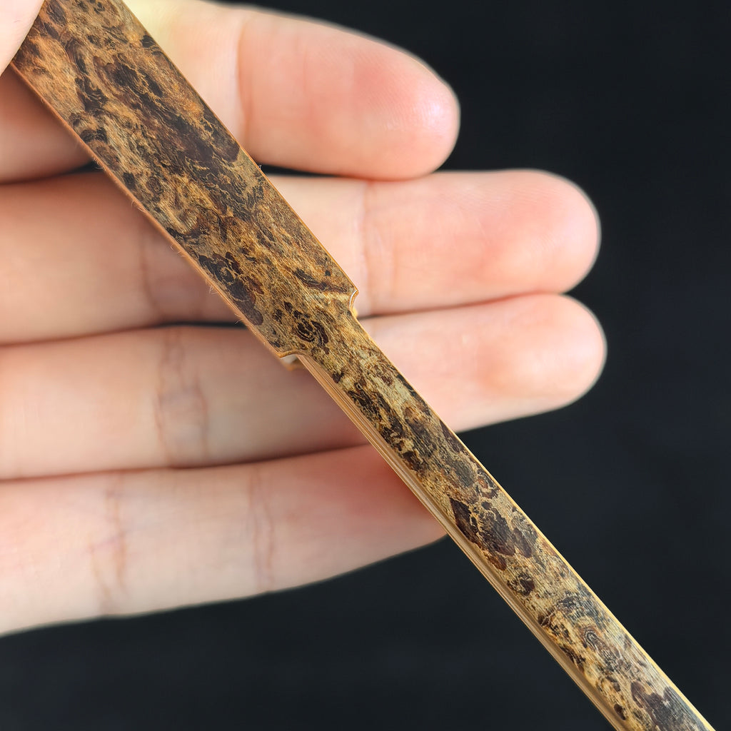 [Master Wu Shengfu] Rare 1st-Gen "Ghost Face" Bamboo Fan - Qing "Temple Gate" & Antique Square Head (9.0 Inch / 16 Ribs) | 吳勝富手作 稀缺初代鬼臉斑竹 廟門肩古方頭 9寸16方2.0