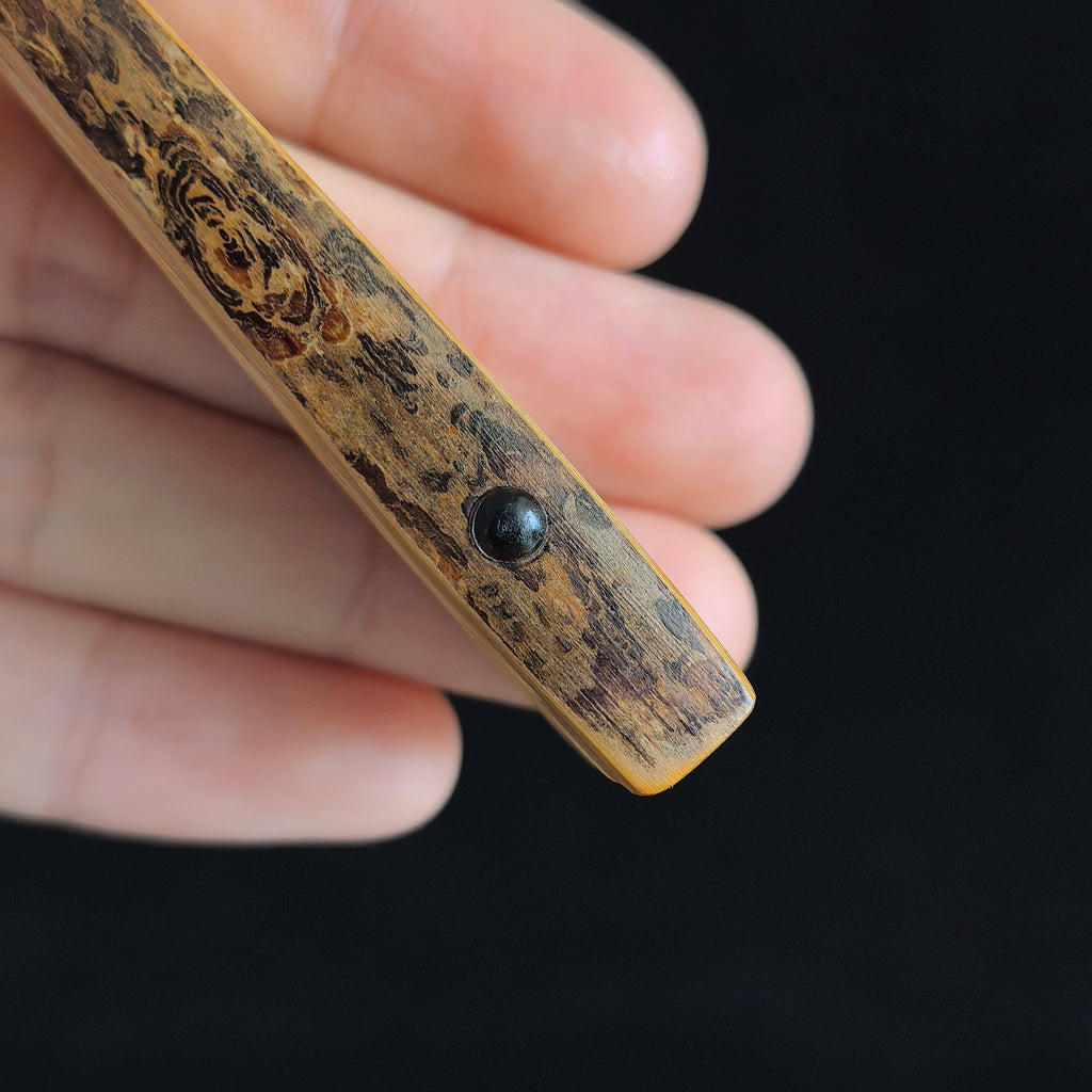 [Master Wu Shengfu] Rare 1st-Gen "Ghost Face" Bamboo Fan - Qing "Temple Gate" & Antique Square Head (9.0 Inch / 16 Ribs) | 吳勝富手作 稀缺初代鬼臉斑竹 廟門肩古方頭 9寸16方2.0