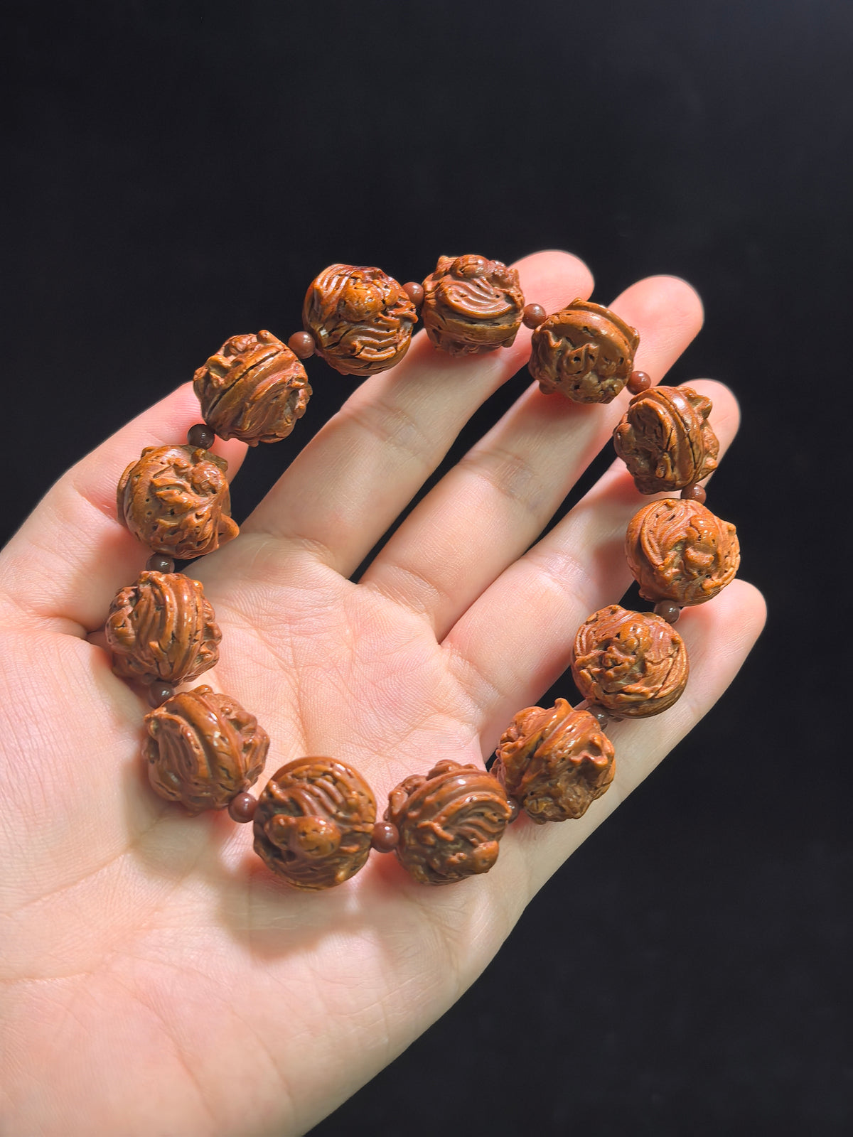 Hand-carved walnut bracelet with goldfish and bat motifs, 16mm ZenWenwan abundance and blessing jewelry.